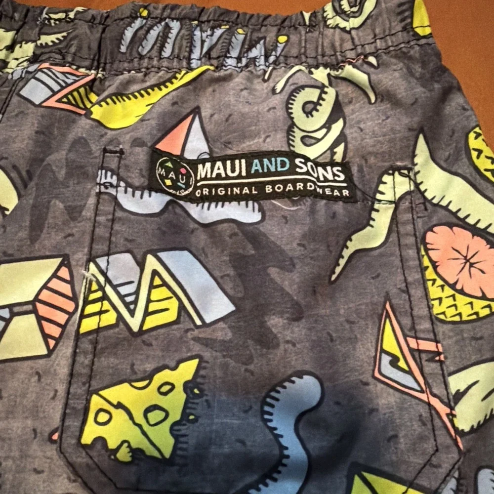 Maui And Sons Island Slice All Over Print Mesh Lined Swim Trunk Size Small!